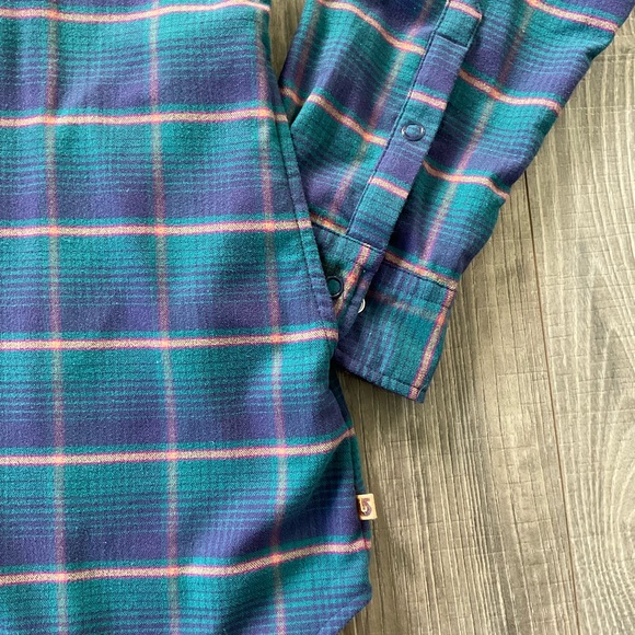Burton Blitz Dry Ride Flannel Shirt
Snap
Women’s MEDIUM
Green Purple - Picture 3 of 11